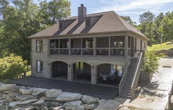 202 RIVERBEND Ln, Bath Springs, TN 38311