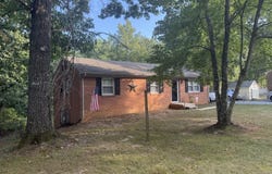 14691 Leesville Rd, Evington, VA 24550