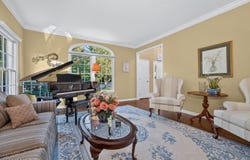 8 Chaucer Dr, Clinton Twp., NJ 08801-3367