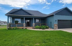 2401 E Baxter Circle, Sioux Falls, SD 57104