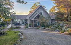 25 Chippewa Point Road E, Hammond, NY 13646