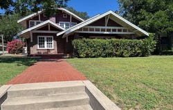 906 S Bridge St, Brady, TX 76825