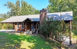 221 Grace Ln, EVA, TN 38333