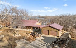 22500 Lakeview Point, Vassar, KS 66543