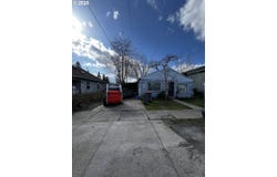 1215 NE IRVINE St, McMinnville, OR 97128