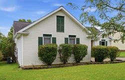 300 Lakeshore Circle, Georgetown, KY 40324