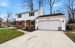 3055 Clinton Way, Lima, OH 45805