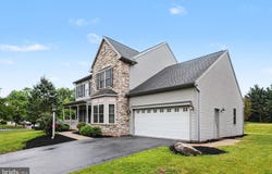 2471 RALEIGH Road, HUMMELSTOWN, PA 17036