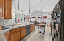 14 Daulton Dr, Franklin Twp., NJ 08873-6046