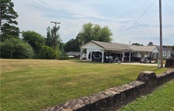 312 Hill Street, Ola, AR 72853