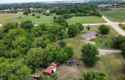211 S Meridian Rd, Wellington, KS 67152