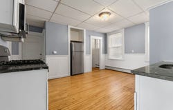 56 Ward St 3B, Salem, MA 01970