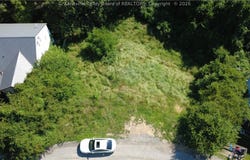 184 Leftwich Avenue, Madison, WV 25130