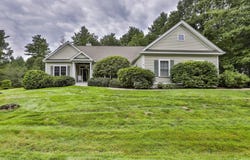 14 Hancock Drive, Bedford, NH 03110