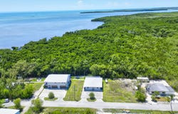 34 Atlantic Drive, Key Largo, FL 33037