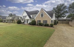 1251 BRADDECK Dr, Collierville, TN 38017