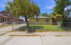 110 E 2nd Street, Hanford, CA 93230