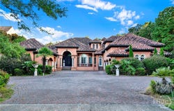 27 Shore Road, Savannah, GA 31419