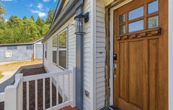 101 Red Row Road, Kelso, WA 98626