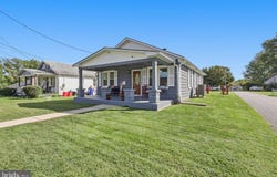 906 E F Street E, BRUNSWICK, MD 21716