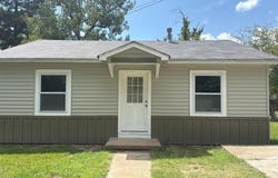 185 Little St, West Point, MS 39773