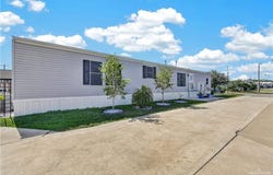 1402 S Cage Boulevard, Pharr, TX 78577