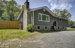 103 E Beaver Dam Road, Tafton, PA 18464