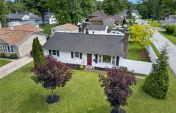 7570 Pinehurst Drive, Mentor on the Lake, OH 44060