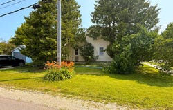 299 McCann St, St. Ignace, MI 49781