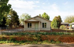 573 W Chamberlain Dr, Kanab, UT 84741