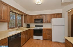 56 Nelson Dr, Silver Bay, MN 55614