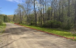 2175 Valley Gate Road, Milford, MI 48380