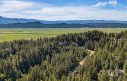 45 Joshua Drive, Cascade, ID 83611