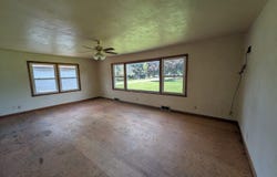 203 E 2nd Street, Genoa, IL 60135