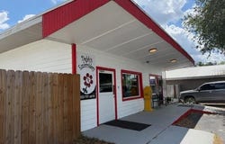 1180 S Main St, Bell, FL 32619