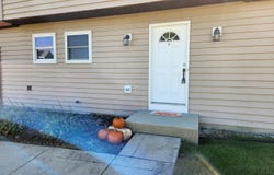 1440 CARLETON Avenue, Naperville, IL 60565