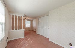 930 Robin Circle, Radcliff, KY 40160