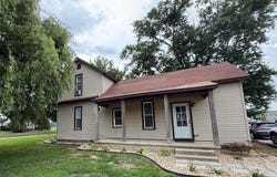 808 W Madison, Altamont, IL 62411