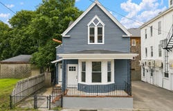 216 State St, New Bedford, MA 02740
