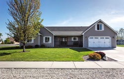 176 China Silk Way, Hamilton, MT 59840