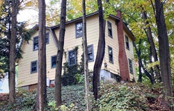 11 Bridge Street, Springfield, VT 05156