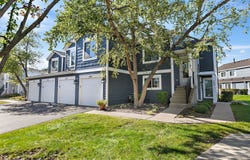 1002 Boston Circle, Schaumburg, IL 60193