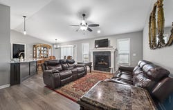 10567 W Sondra Ct, Maize, KS 67101-4122