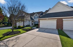 13 GRAND BANKS Circle, EVESHAM, NJ 08053