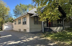 828 Chadron Avenue, Chadron, NE 69337