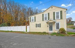 901 FAIRVIEW Street, POTTSVILLE, PA 17901