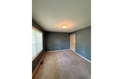 1203 Jonathan Dr, Olney, IL 62450