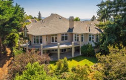 2663 RIDGEMONT Dr, Eugene, OR 97405