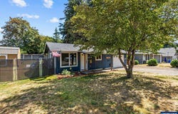 402 SW Ivy Rd, Estacada, OR 97023
