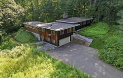 131 Warren Ave, Harvard, MA 01451